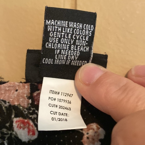 Ladies size large torrid black top with flowers - Picture 3 of 5